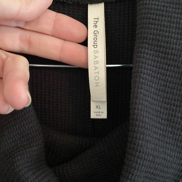 Aritzia The Group by Babaton Waffle Knit Cowl Neck Thermal Long Sleeve XL Black - Picture 2 of 9
